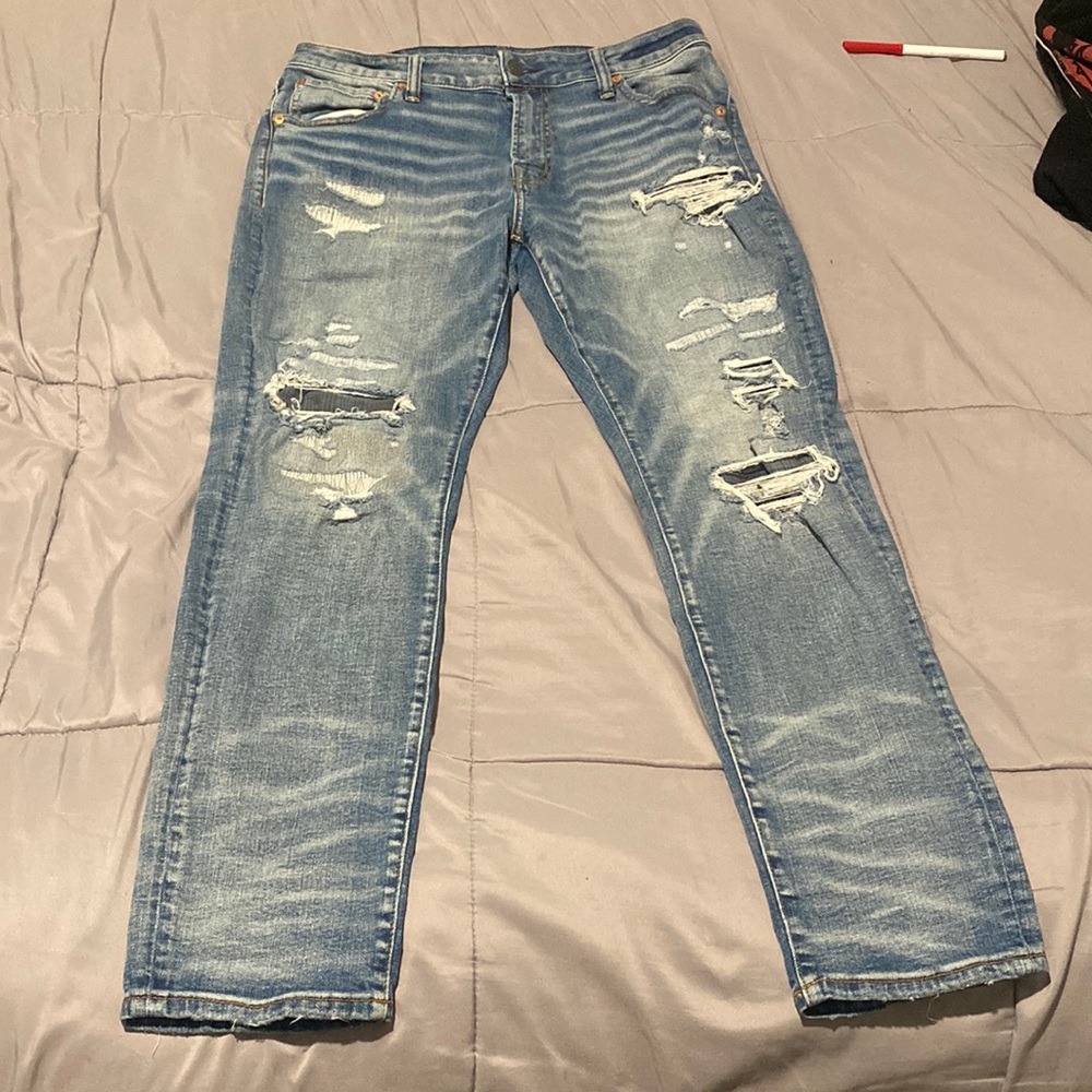 American eagle blue ripped jeans 33x30